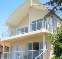 Beach House Sydney - Hervey Bay Accommodation
