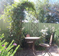 Robyn's Nest Country Cottages - Hervey Bay Accommodation