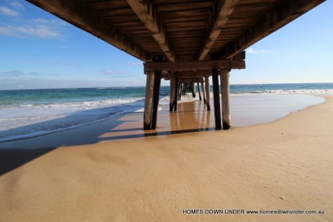 Homes Down Under - Hervey Bay Accommodation 5