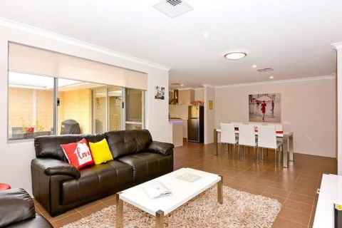 Chesapeake Retreat - Hervey Bay Accommodation 7