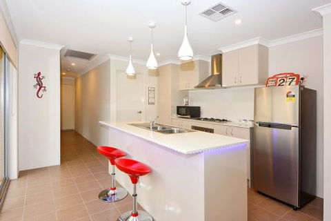 Chesapeake Retreat - Hervey Bay Accommodation 8