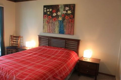 Mossy Point Holiday Rentals - Hervey Bay Accommodation 2