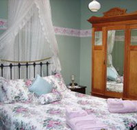 Bridge Cottages - Hervey Bay Accommodation