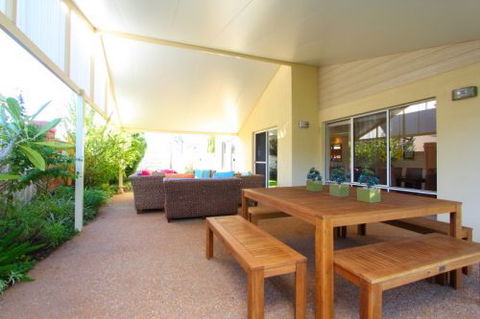 Tea Tree Manor - Hervey Bay Accommodation 9