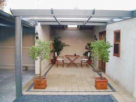 Mcintyre Cottage B&b - Hervey Bay Accommodation 0