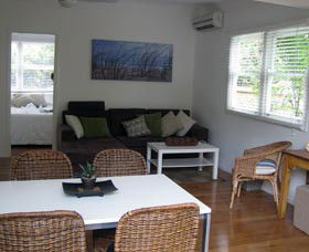 Seaside Cottage - Hervey Bay Accommodation 0