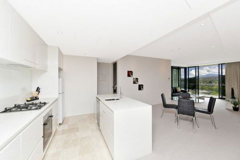 Astra Apartments Canberra - Hervey Bay Accommodation 3