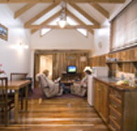 Ellie's Cottage Collection - Ellie's Townhouse - Hervey Bay Accommodation