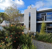 Barrakee Beach House - Hervey Bay Accommodation