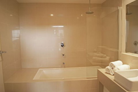 Seine Bay Apartments - Tourism Hervey Bay 7