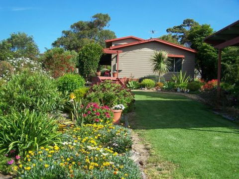 Monaro Cottage - Hervey Bay Accommodation 1