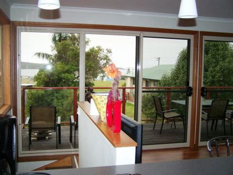Monaro Cottage - Hervey Bay Accommodation 8