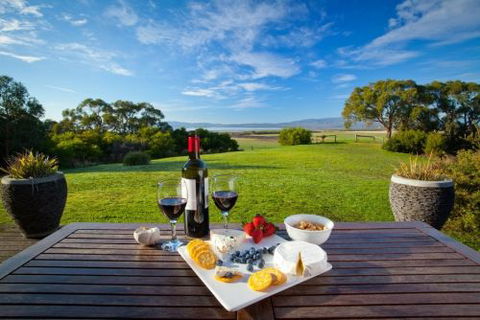 Coastal View Cabins - Hervey Bay Accommodation 4