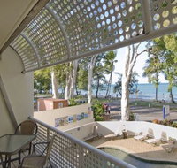 On Palm Cove Beachfront Apartments