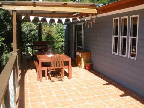 Coochiemudlo Island Family Beach House - Tourism Hervey Bay 8