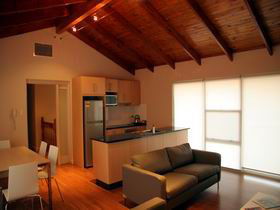Ethelton Serviced Apartments - Hervey Bay Accommodation 0