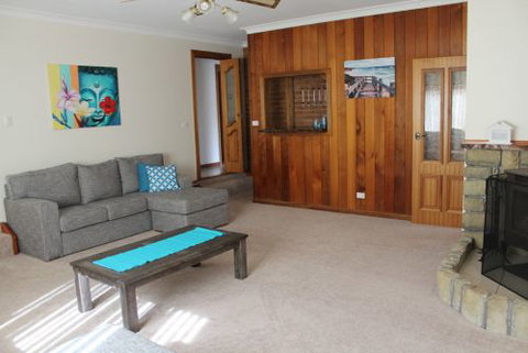 Tomakin Beach House - Hervey Bay Accommodation 8