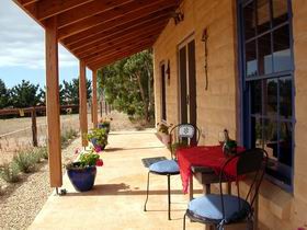 Dee's Villa - Hervey Bay Accommodation 0