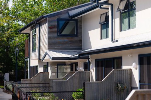 One Of A Kind Apartments - Hervey Bay Accommodation 2