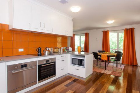 One Of A Kind Apartments - Hervey Bay Accommodation 5