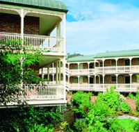 Medina Serviced Apartments Canberra - Hervey Bay Accommodation