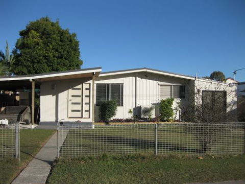 Our Holiday House - Tourism Hervey Bay 0