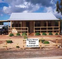 Cowell Barry Street Holiday Cottage - Hervey Bay Accommodation