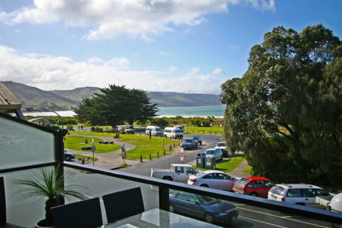 On Great Ocean Road - Hervey Bay Accommodation 0