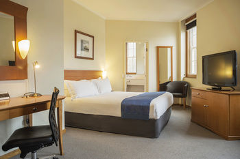 Holiday Inn Old Sydney The Rocks - Hervey Bay Accommodation 3