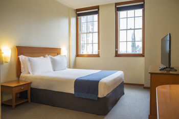 Holiday Inn Old Sydney The Rocks - Hervey Bay Accommodation 5