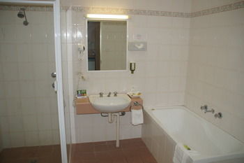Econo Lodge Tamworth - Hervey Bay Accommodation 43