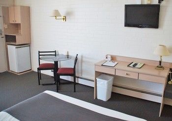Econo Lodge Tamworth - Hervey Bay Accommodation 55