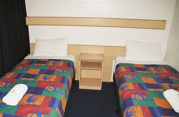 Econo Lodge Tamworth - Hervey Bay Accommodation 66