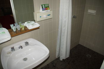Econo Lodge Tamworth - Hervey Bay Accommodation 75