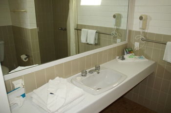 Econo Lodge Tamworth - Hervey Bay Accommodation 76
