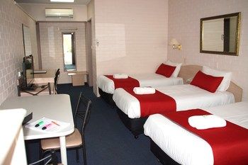 Econo Lodge Tamworth - Hervey Bay Accommodation 82