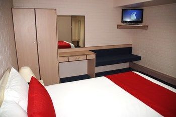 Econo Lodge Tamworth - Hervey Bay Accommodation 85