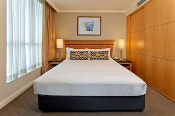Radisson Hotel & Suites Sydney - Hervey Bay Accommodation 1