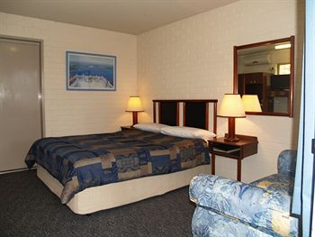 Pigeon House Motor Inn - Hervey Bay Accommodation 3