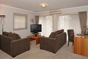 Ringwood Royale - Hervey Bay Accommodation 2
