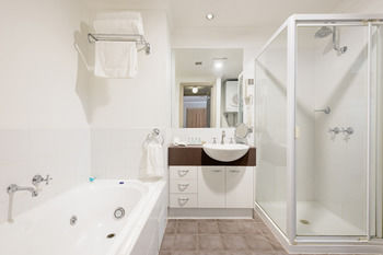 Ringwood Royale - Hervey Bay Accommodation 4