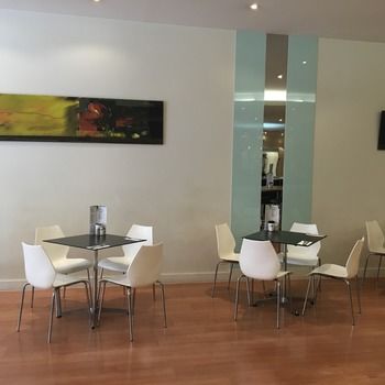 Ramada Encore Dandenong - Hervey Bay Accommodation 3