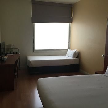 Ramada Encore Dandenong - Hervey Bay Accommodation 13