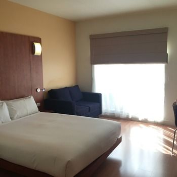 Ramada Encore Dandenong - Hervey Bay Accommodation 15