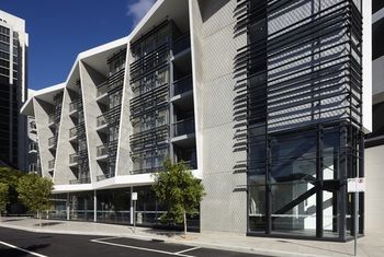 Grand Mercure Apartments Docklands - Hervey Bay Accommodation 32