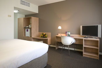 Ibis Melbourne Hotel And Apartments - Tourism Hervey Bay 16