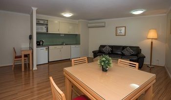 Napoleon On Kent - Hervey Bay Accommodation 7