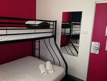Base Sydney - Backpacker - Hervey Bay Accommodation 3