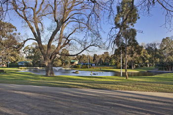 Best Western Melbourne's Princes Park Motor Inn - Hervey Bay Accommodation 0