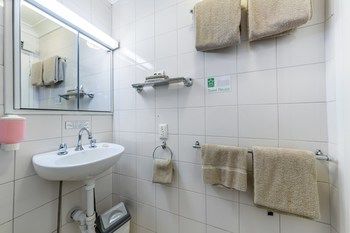 Best Western Melbourne's Princes Park Motor Inn - Hervey Bay Accommodation 18